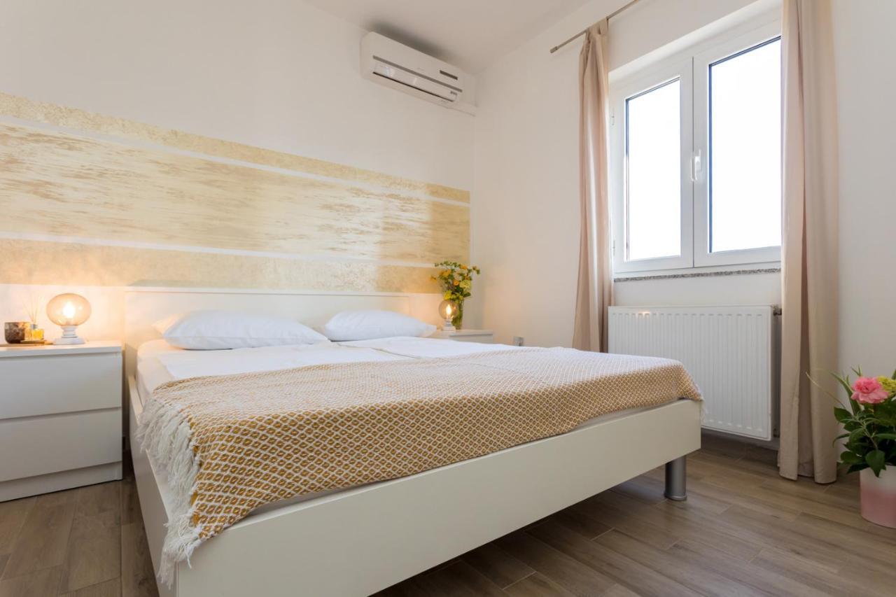 Apartments And Rooms Kod Keti Malinska Εξωτερικό φωτογραφία