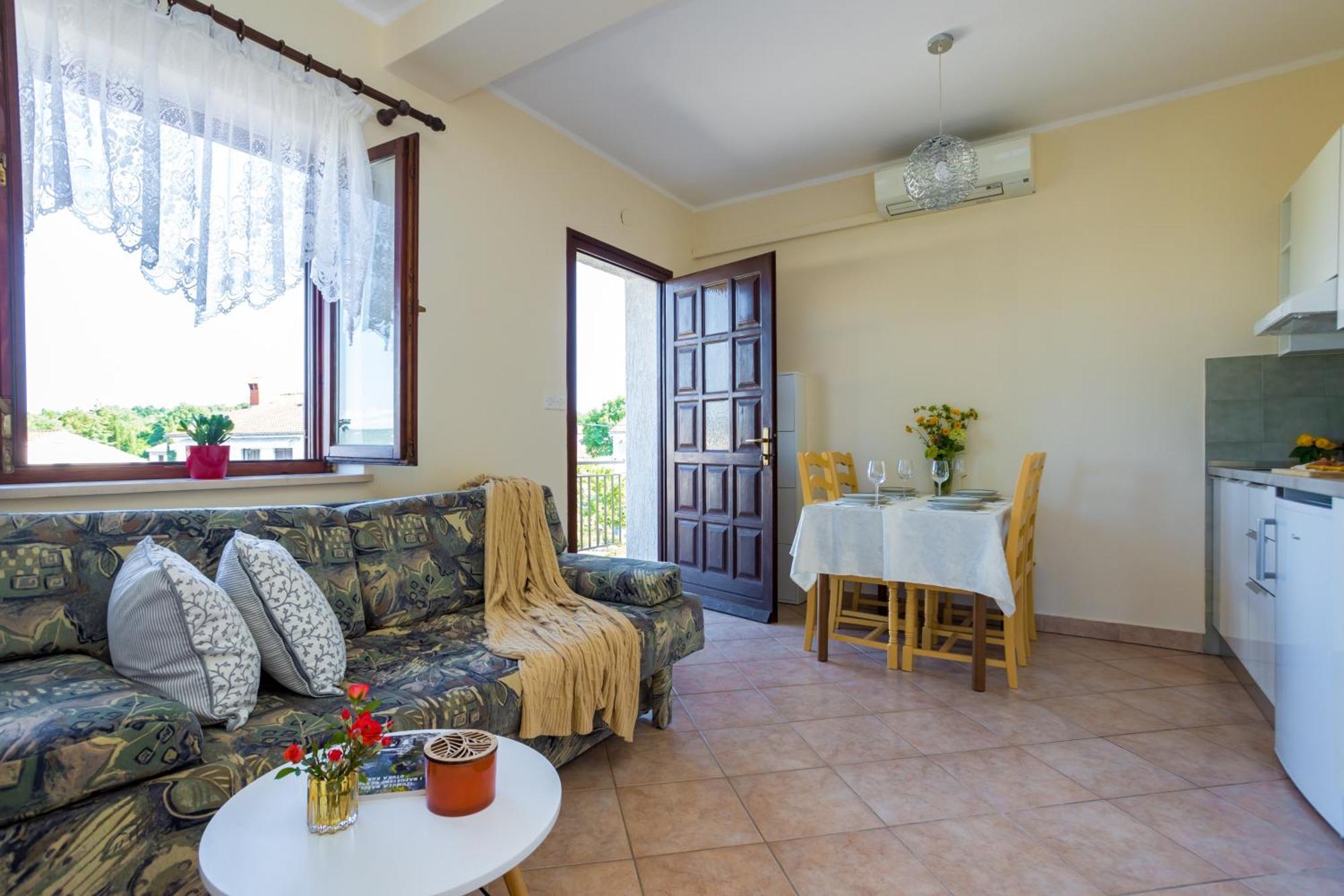 Apartments And Rooms Kod Keti Malinska Εξωτερικό φωτογραφία