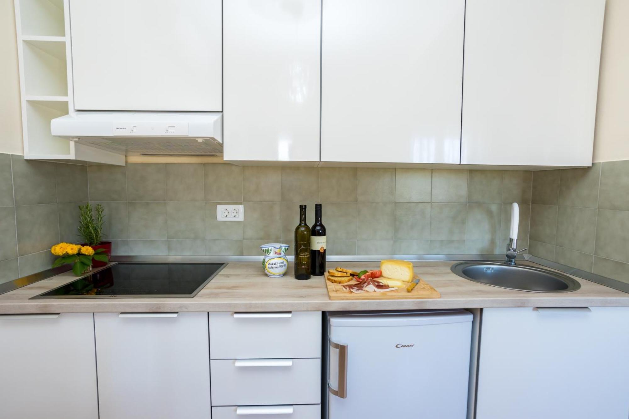 Apartments And Rooms Kod Keti Malinska Εξωτερικό φωτογραφία