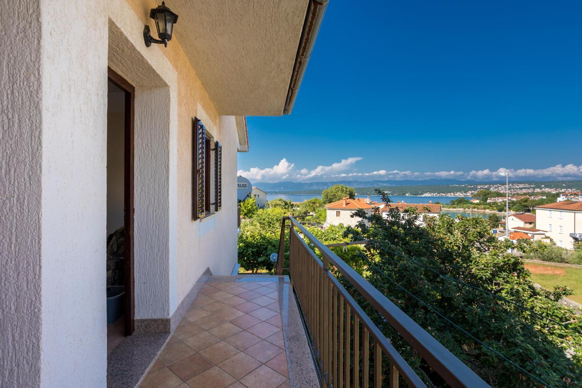 Apartments And Rooms Kod Keti Malinska Εξωτερικό φωτογραφία