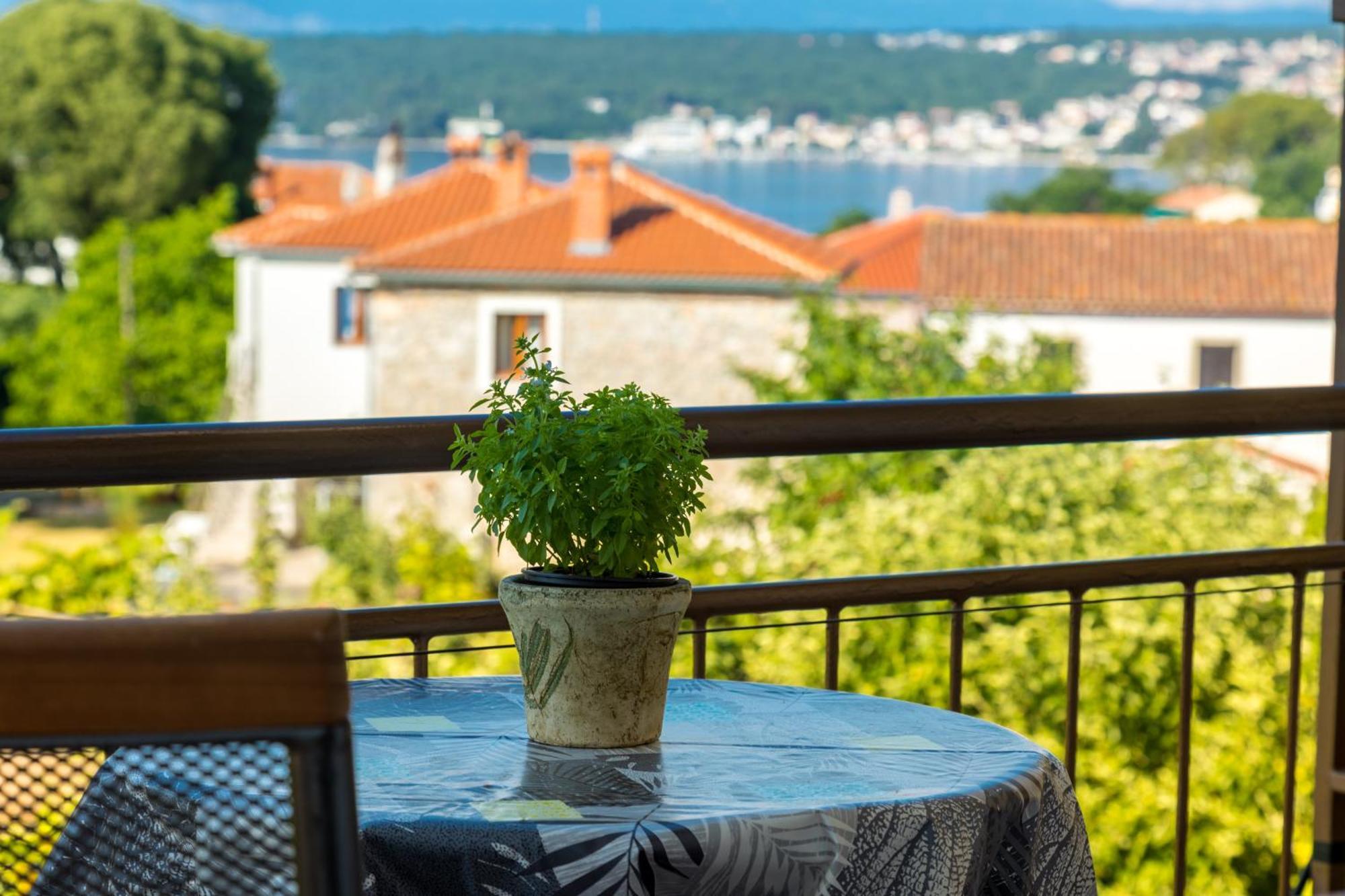 Apartments And Rooms Kod Keti Malinska Εξωτερικό φωτογραφία