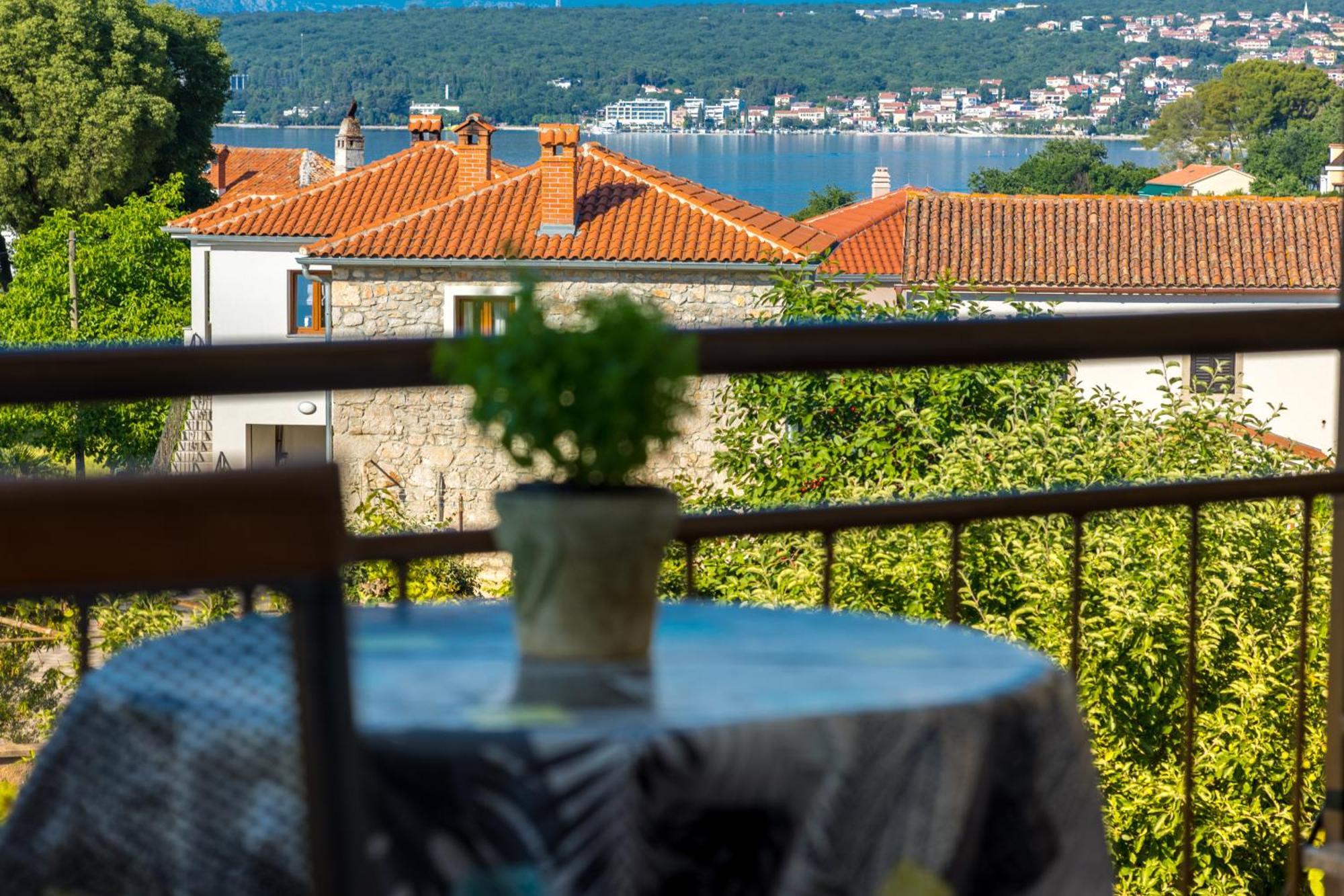 Apartments And Rooms Kod Keti Malinska Εξωτερικό φωτογραφία