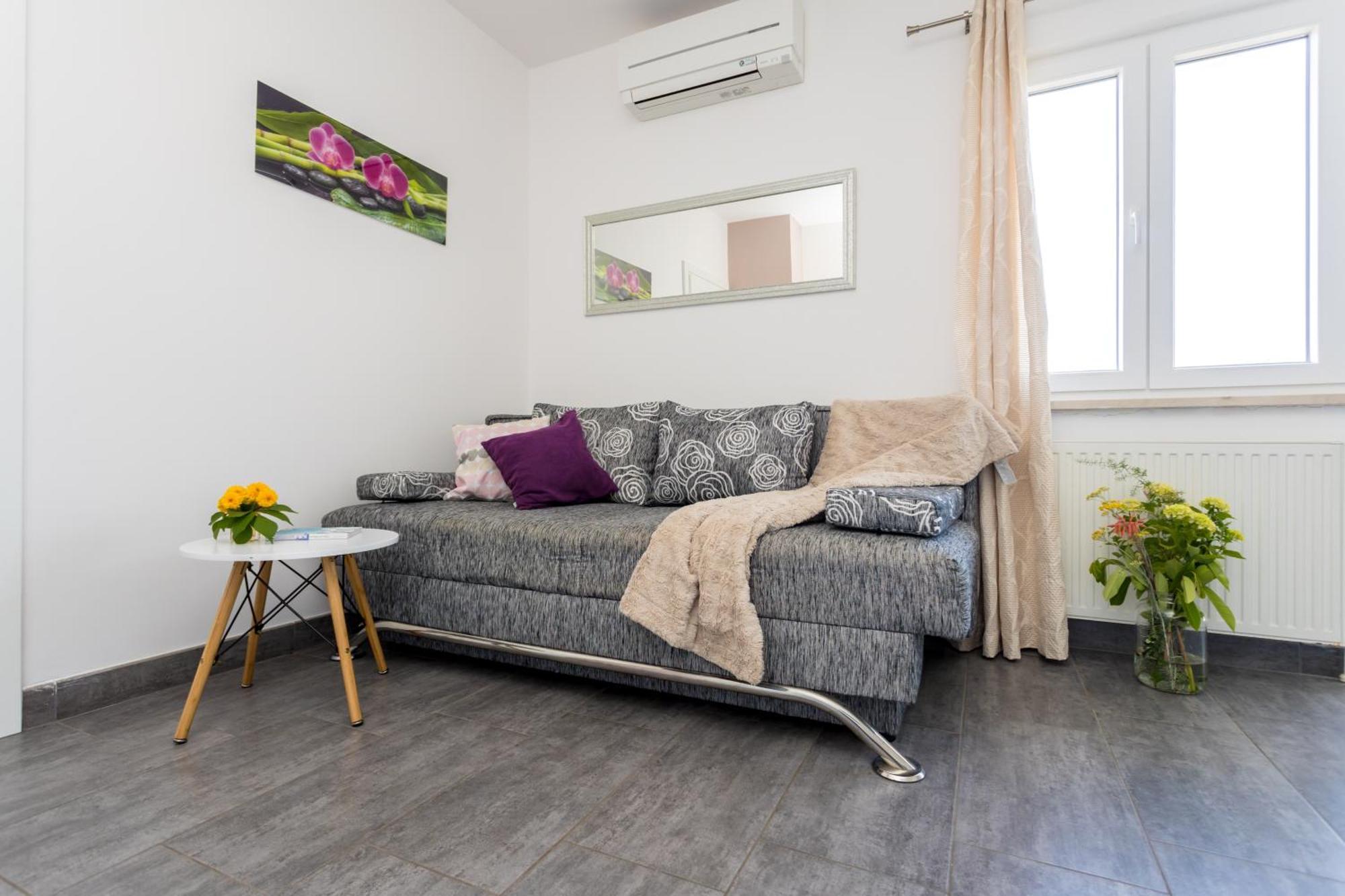 Apartments And Rooms Kod Keti Malinska Εξωτερικό φωτογραφία