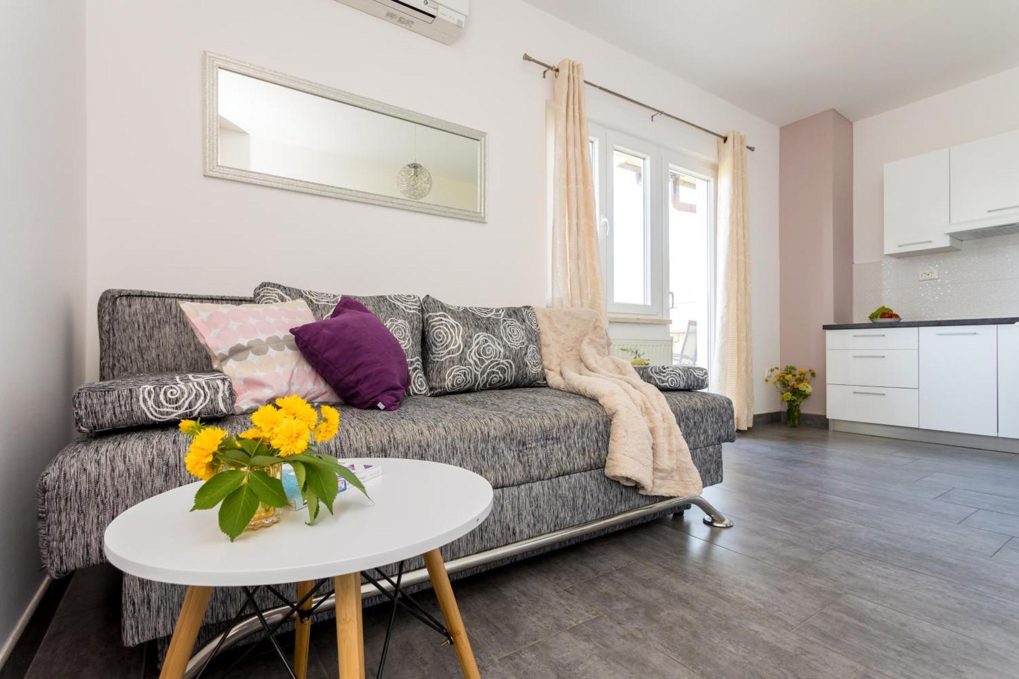 Apartments And Rooms Kod Keti Malinska Εξωτερικό φωτογραφία