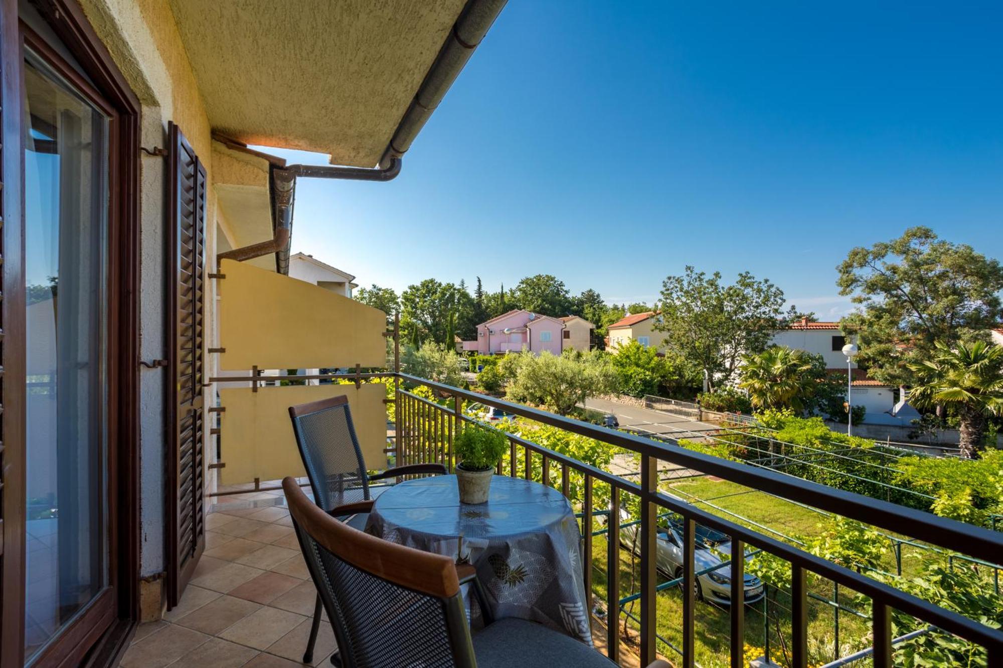 Apartments And Rooms Kod Keti Malinska Εξωτερικό φωτογραφία