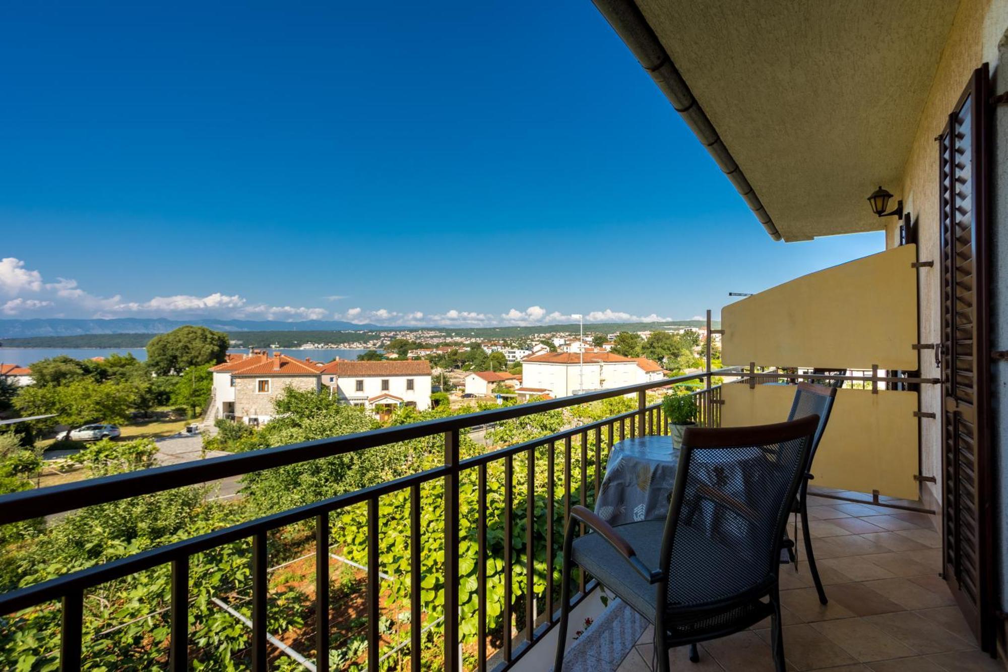 Apartments And Rooms Kod Keti Malinska Εξωτερικό φωτογραφία
