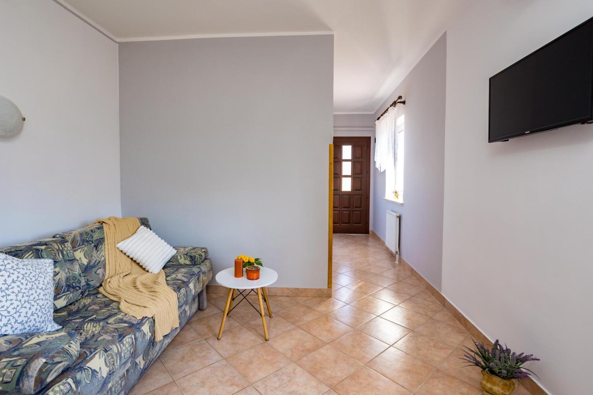 Apartments And Rooms Kod Keti Malinska Εξωτερικό φωτογραφία