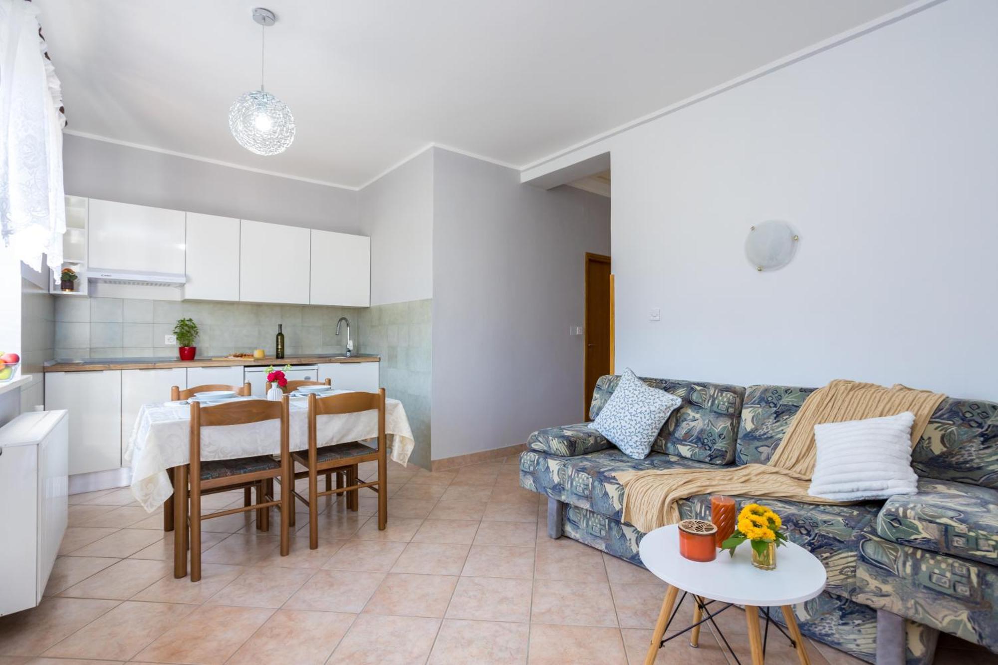 Apartments And Rooms Kod Keti Malinska Εξωτερικό φωτογραφία